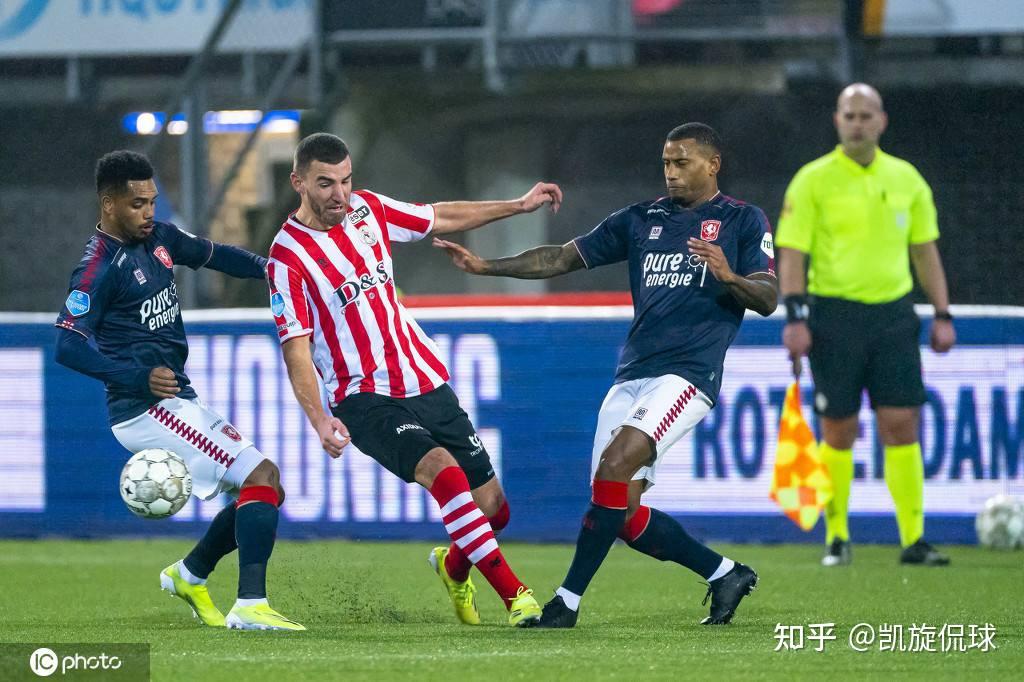 迈出类似的 迈出类似的