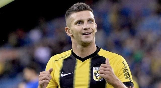 巴黎以其精 巴黎以其精