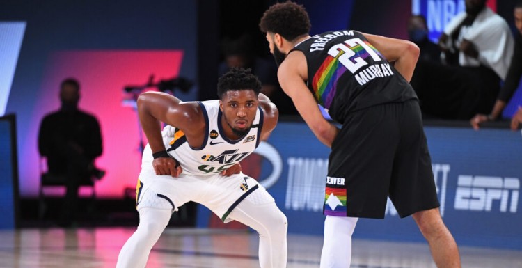 伴随着中国 伴随着中国